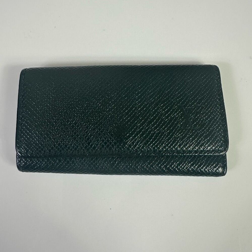Louis Vuitton Green Taiga‎ Leather 4 Key Case Holder